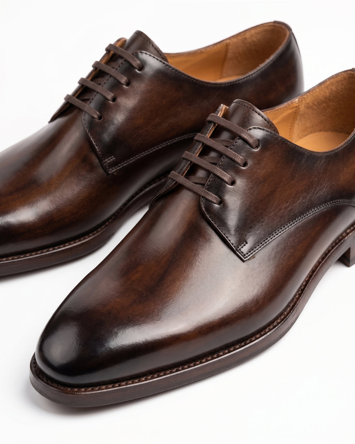 The Veridian Derby: Versatile Sophistication, Handcrafted in Brown Leather