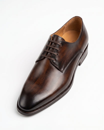 The Veridian Derby: Versatile Sophistication, Handcrafted in Brown Leather