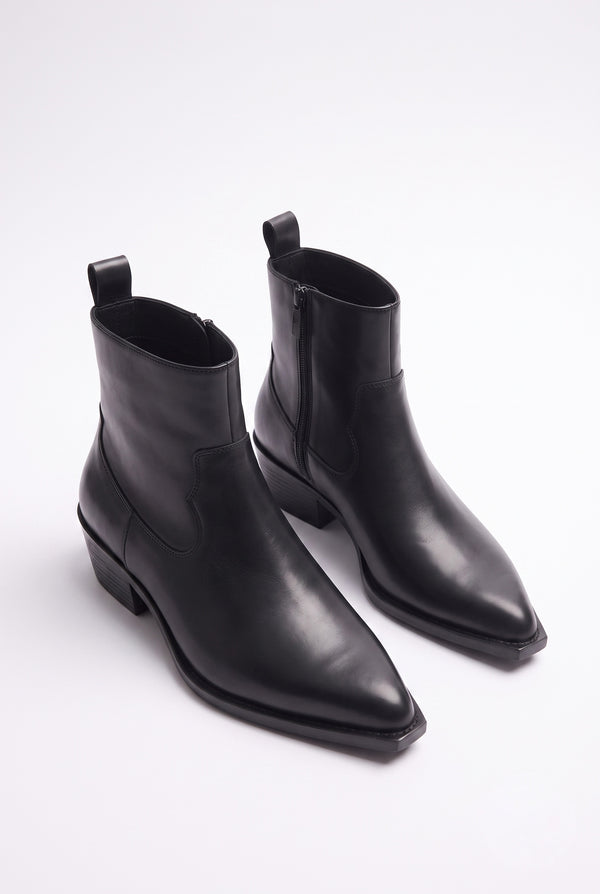 The Vesper Cuban Heel Boot | AURELIO